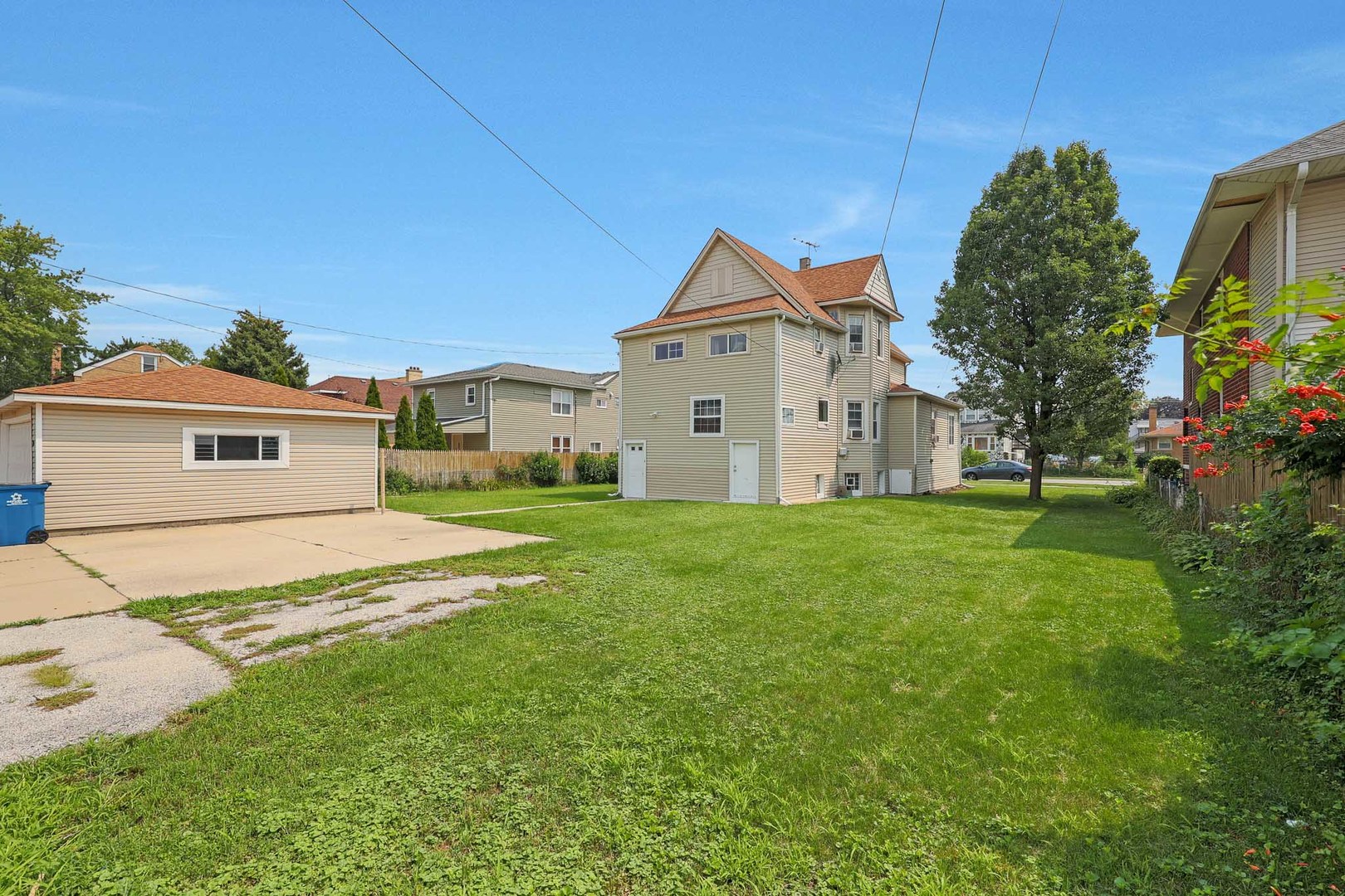 1406 N 17th Avenue, Melrose Park, IL 60160