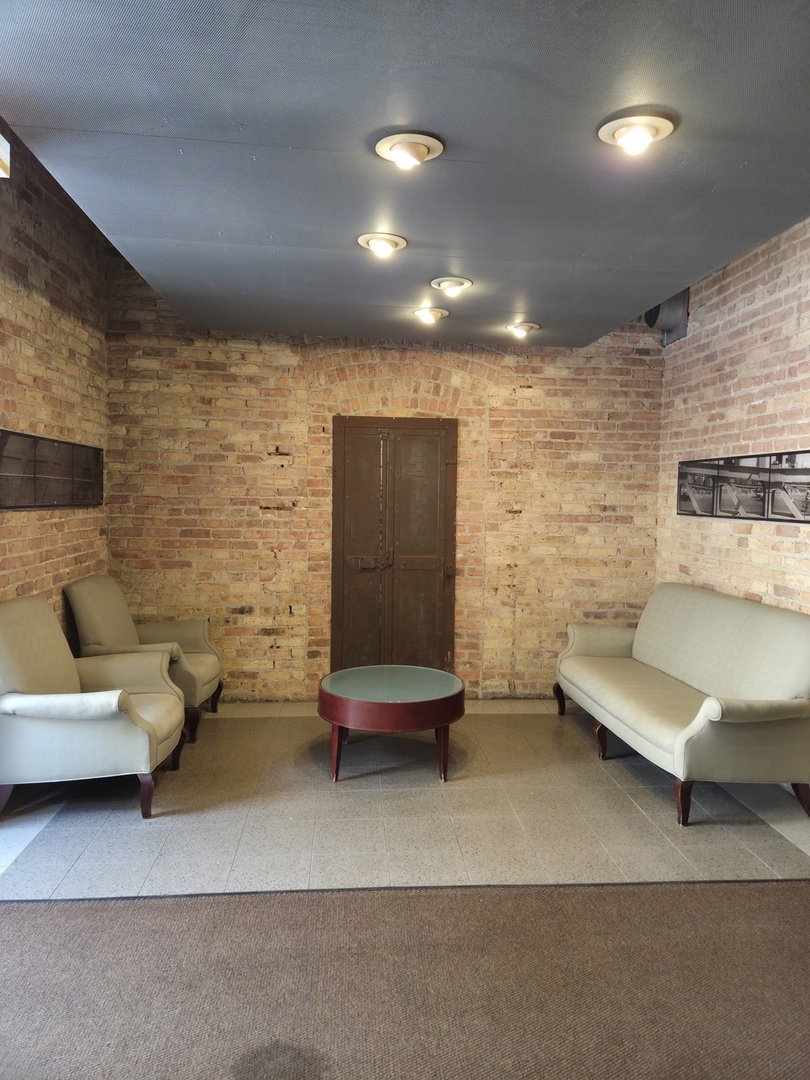 1910 S Indiana Avenue #614, Chicago, IL 60616