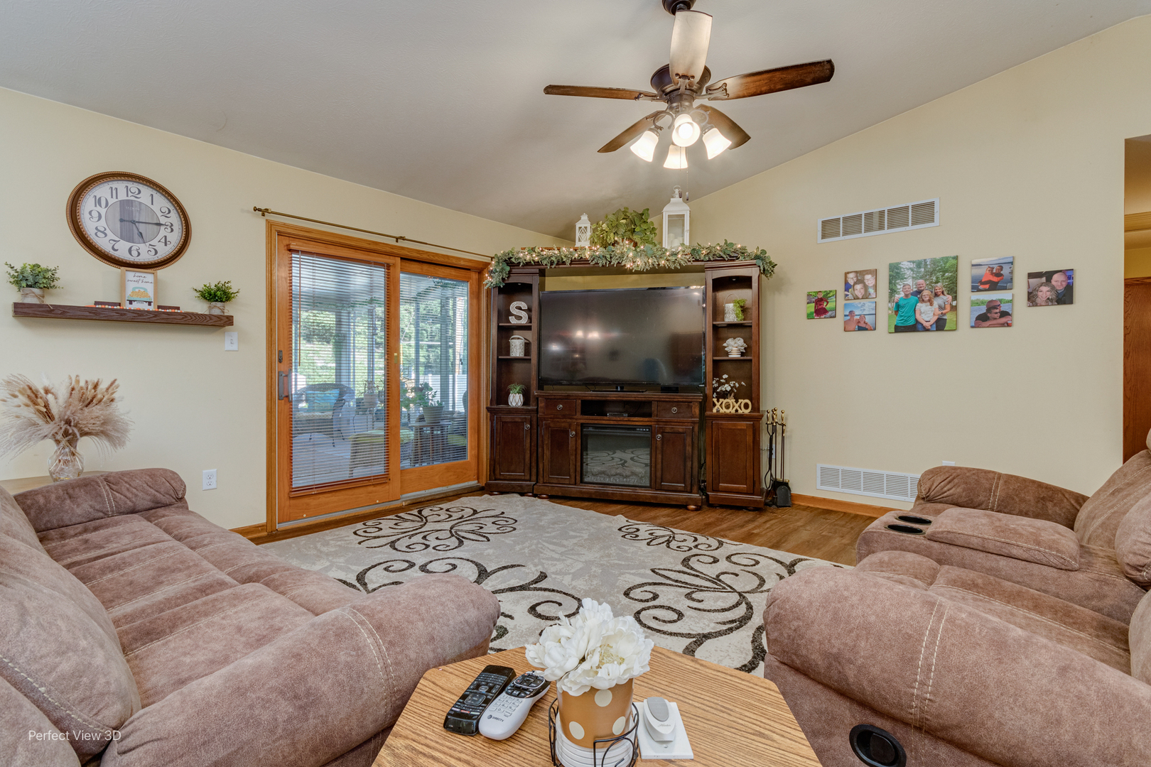 612 Center Street, Mazon, IL 60444