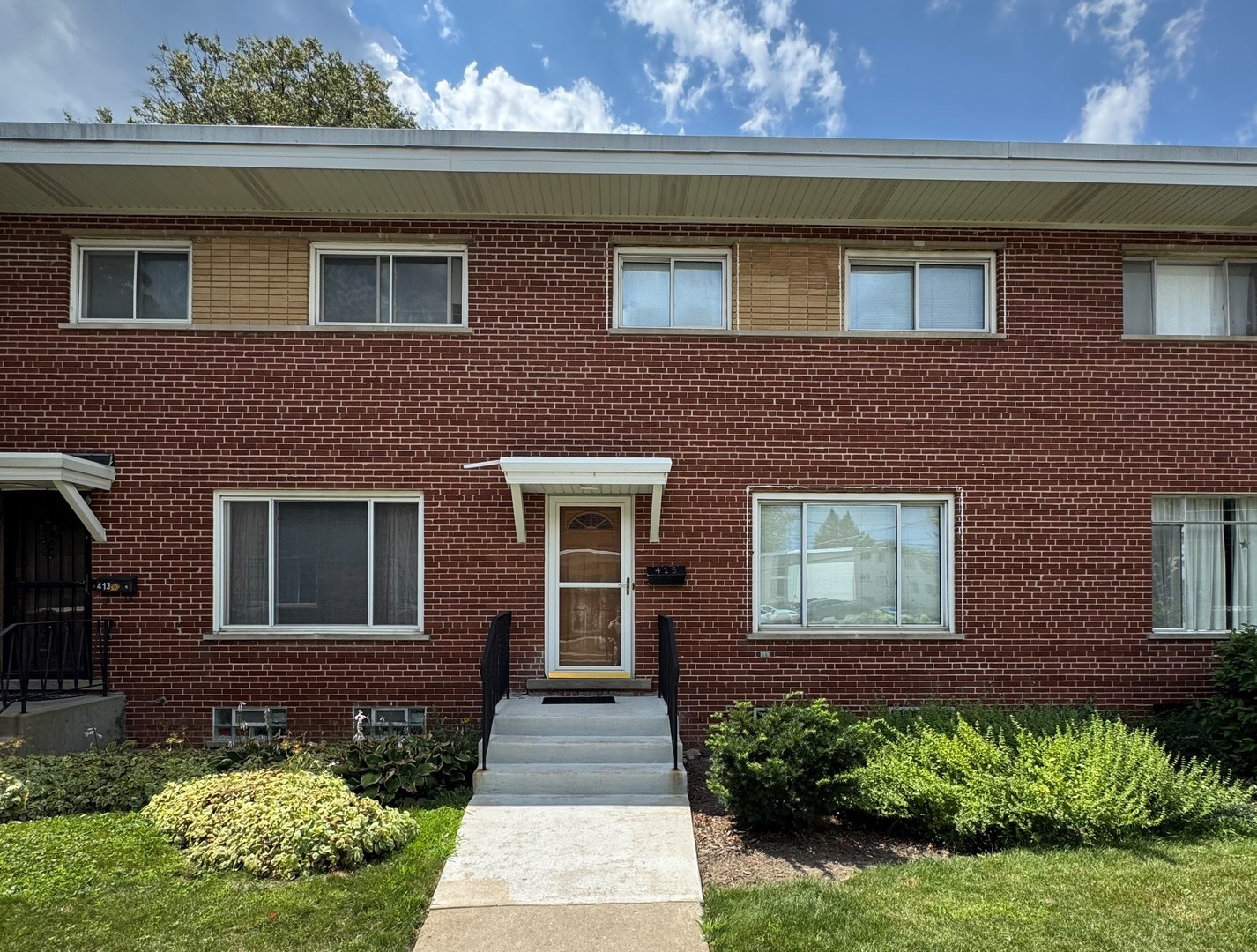 415 E Lincoln Street, Mount Prospect, IL 60056