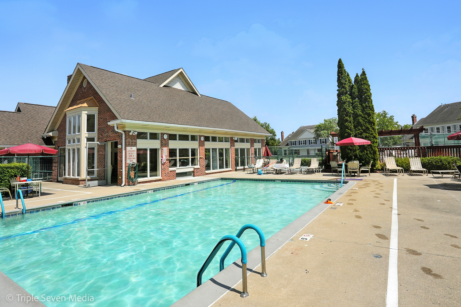 1956 N Silver Lake Road, Arlington Heights, IL 60004