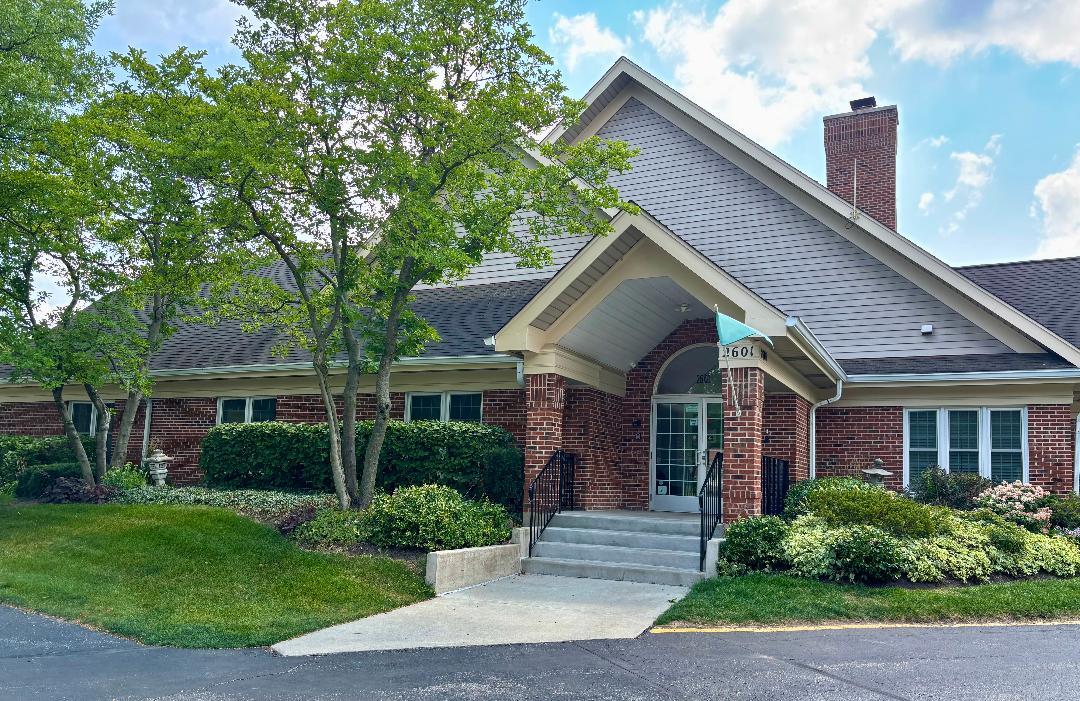 1956 N Silver Lake Road, Arlington Heights, IL 60004