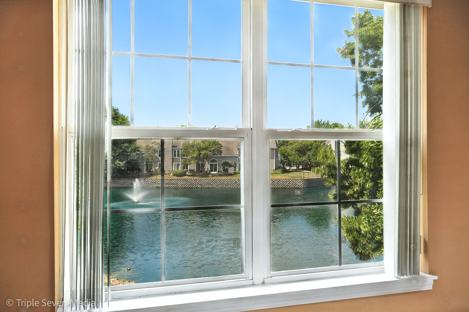 1956 N Silver Lake Road, Arlington Heights, IL 60004