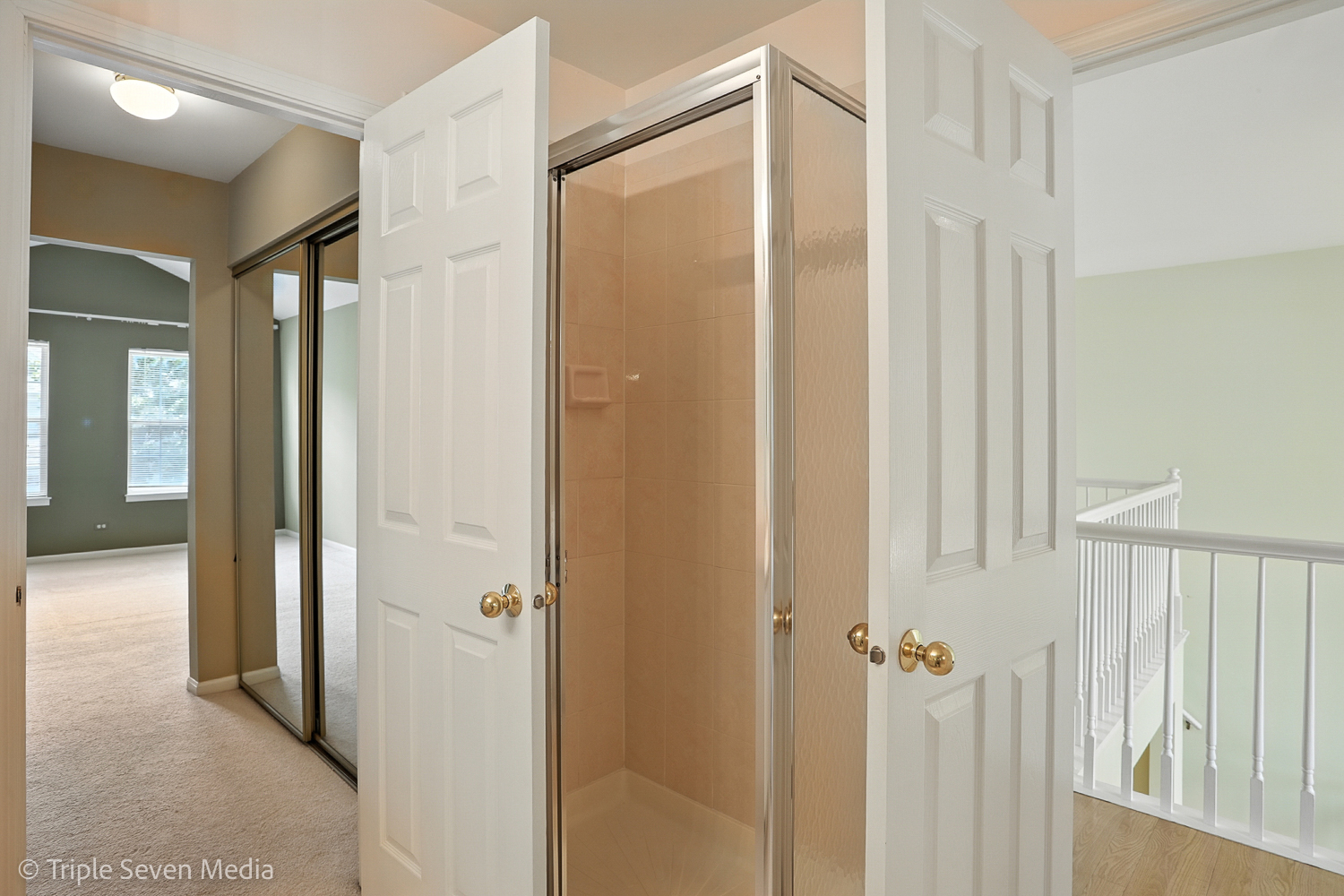 1956 N Silver Lake Road, Arlington Heights, IL 60004