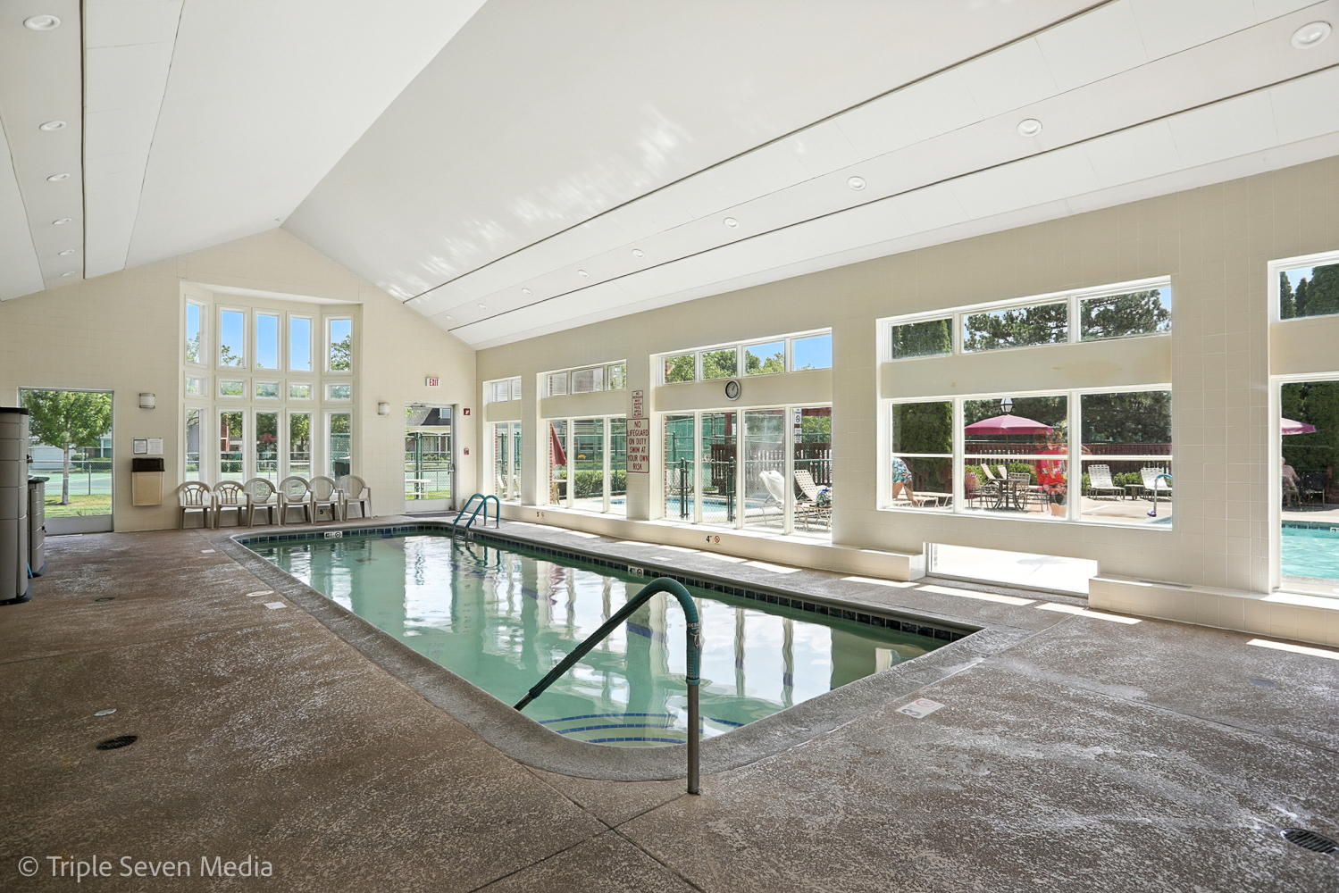 1956 N Silver Lake Road, Arlington Heights, IL 60004