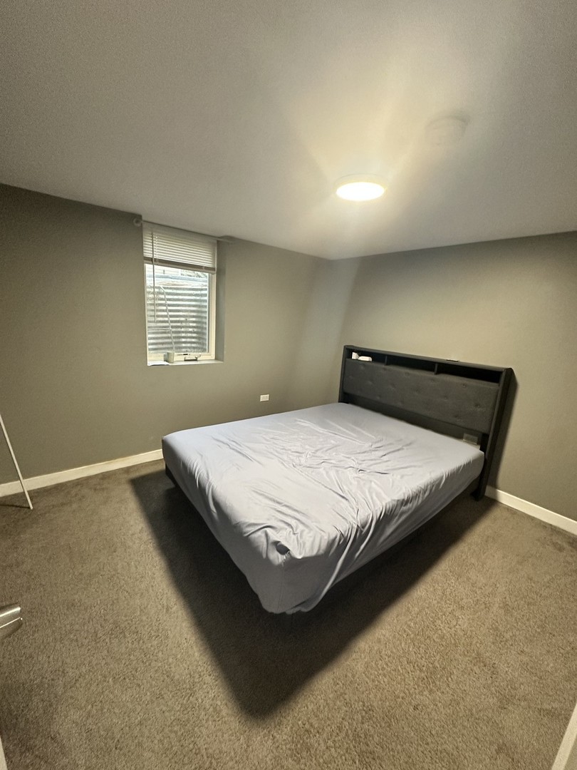 2613 N Lewis Avenue, Waukegan, IL 60087