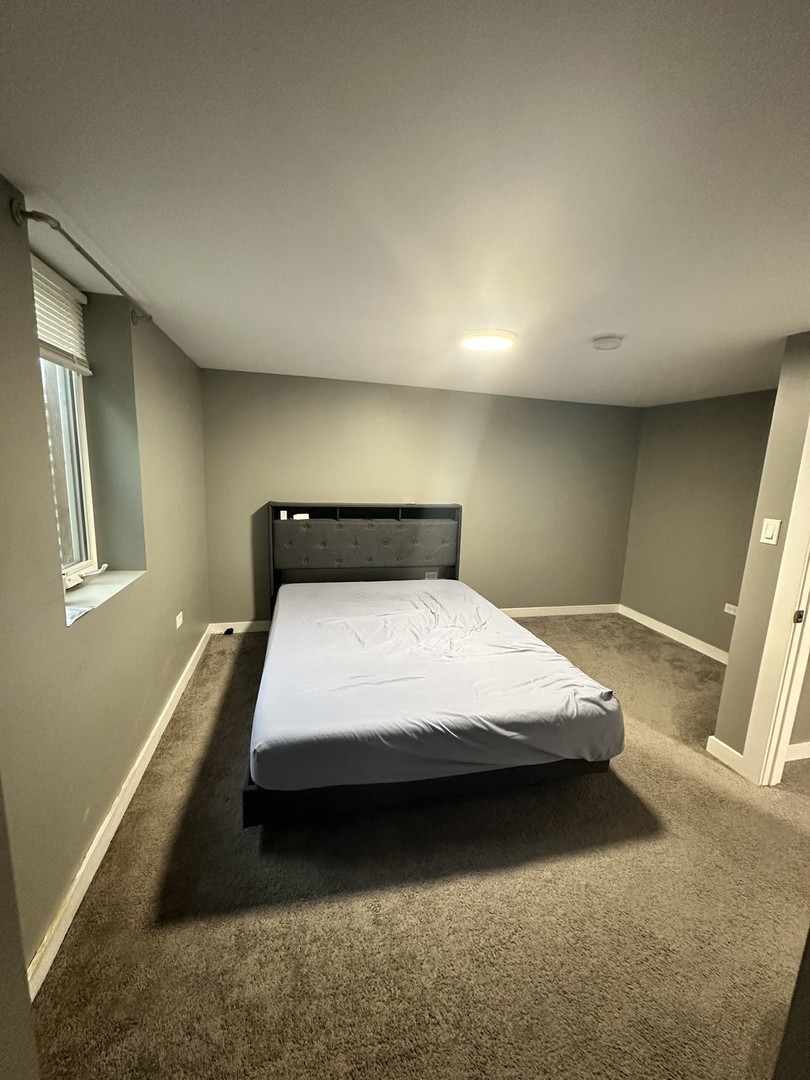 2613 N Lewis Avenue, Waukegan, IL 60087