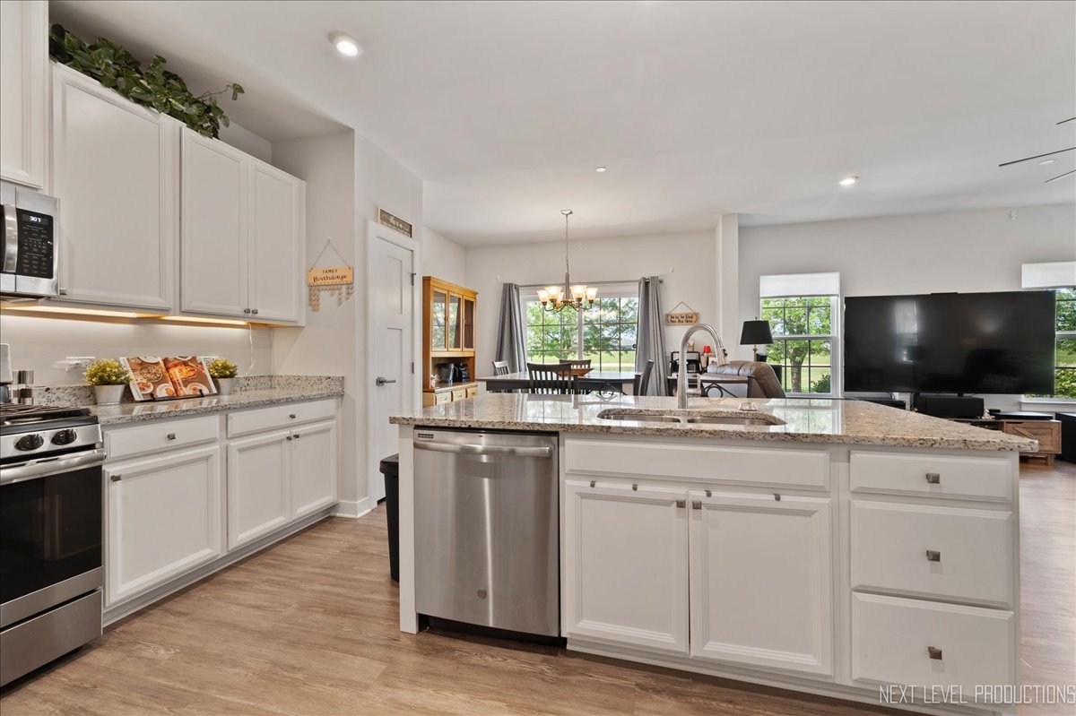 1012 Sears Circle, Elburn, IL 60119