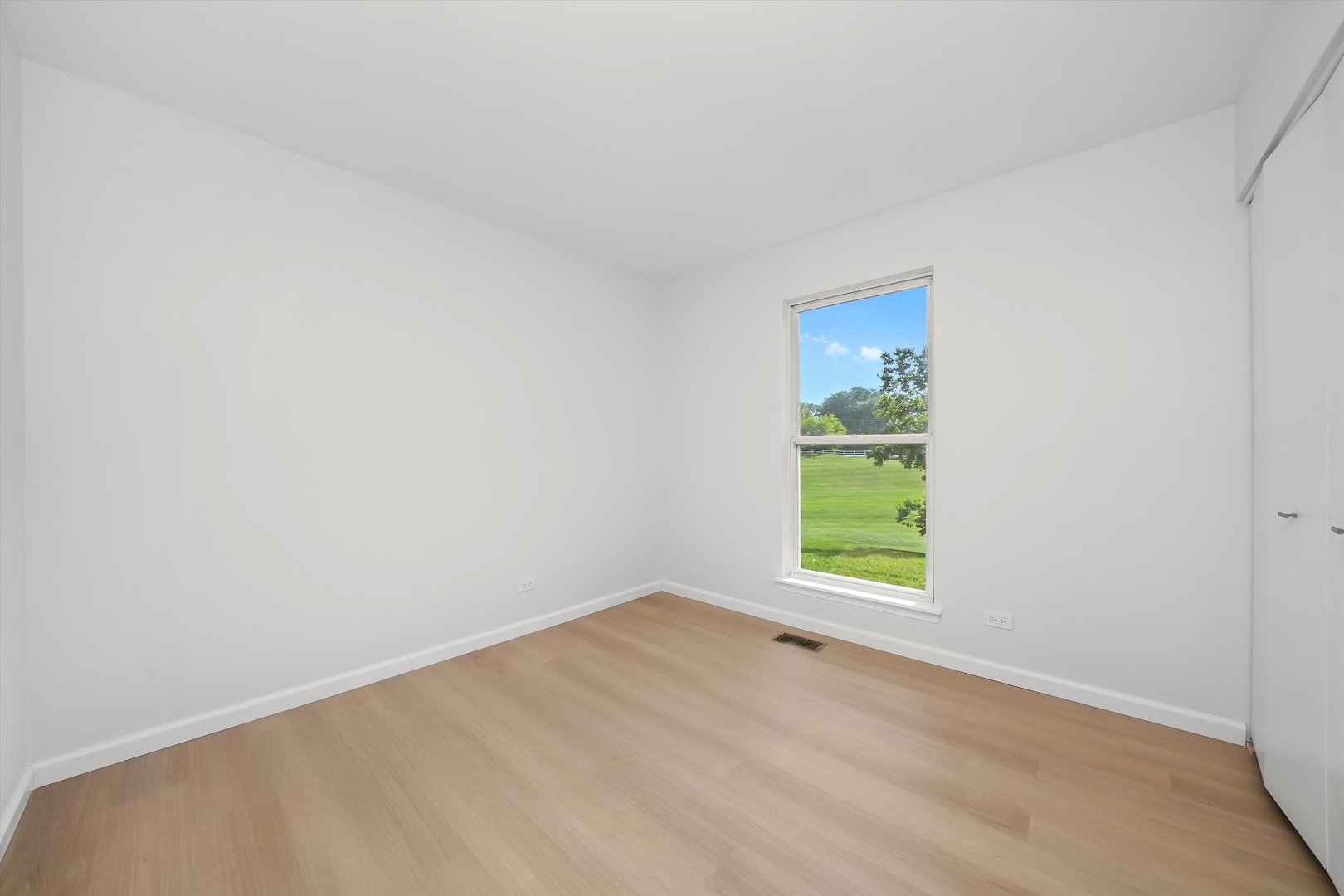2108 Aspen Drive, Woodstock, IL 60098