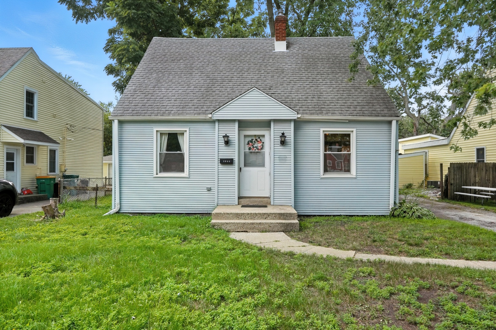 9040 W Delaware Parkway, Munster, IN 46321