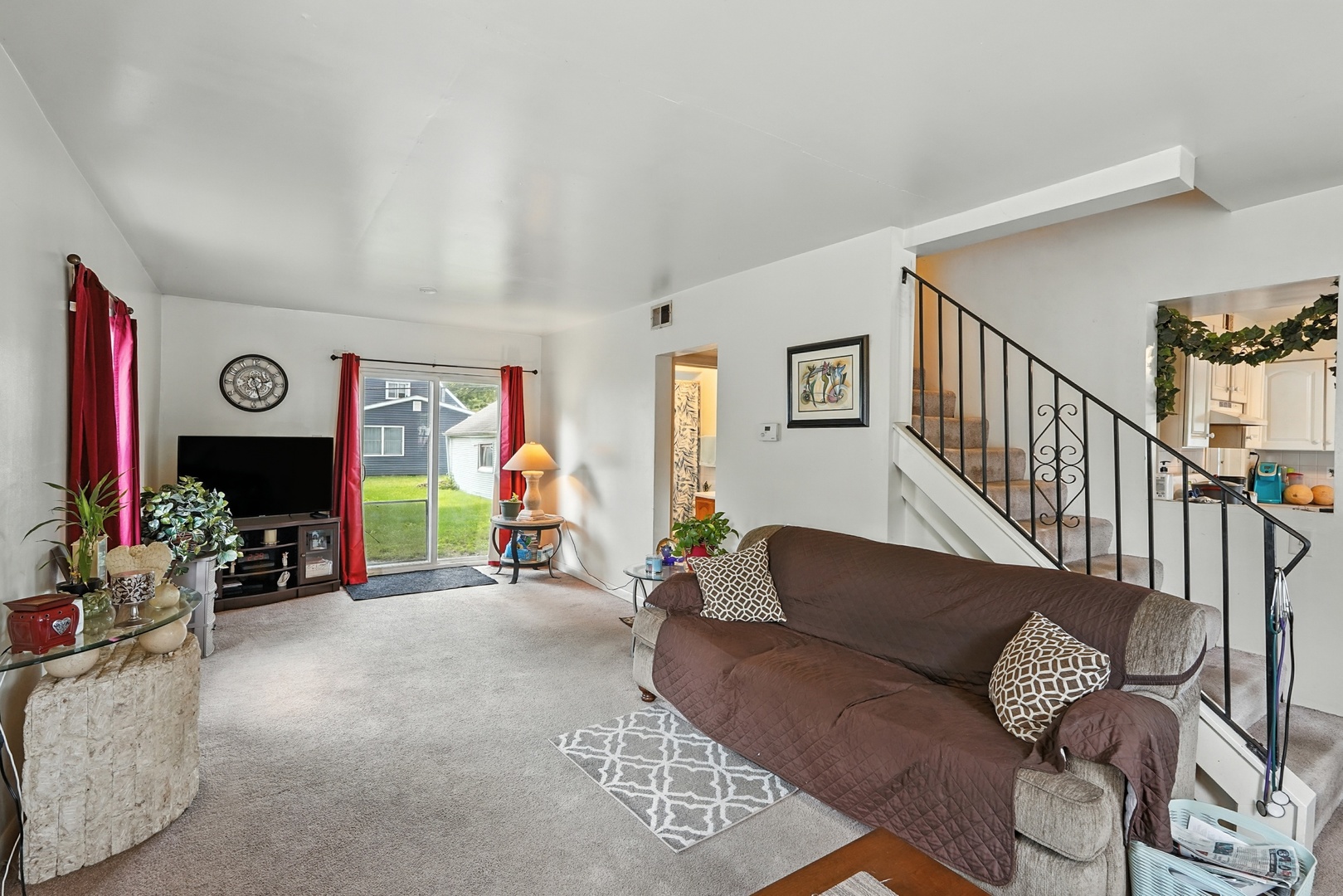 9040 W Delaware Parkway, Munster, IN 46321