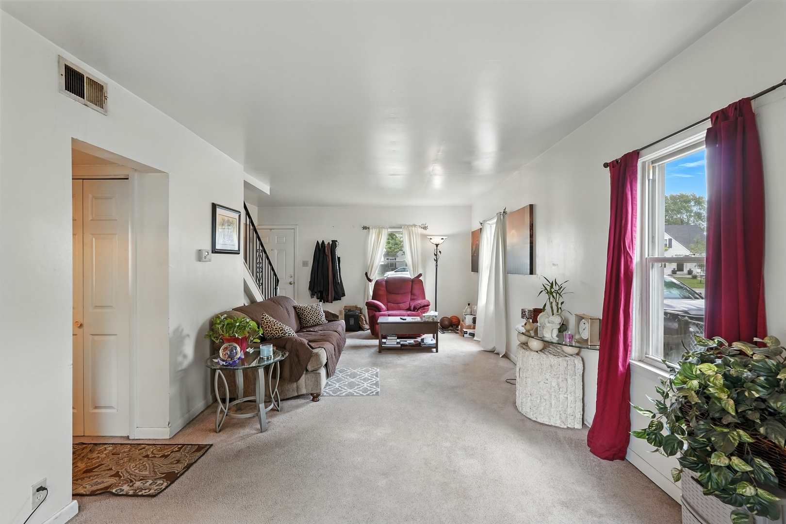 9040 W Delaware Parkway, Munster, IN 46321