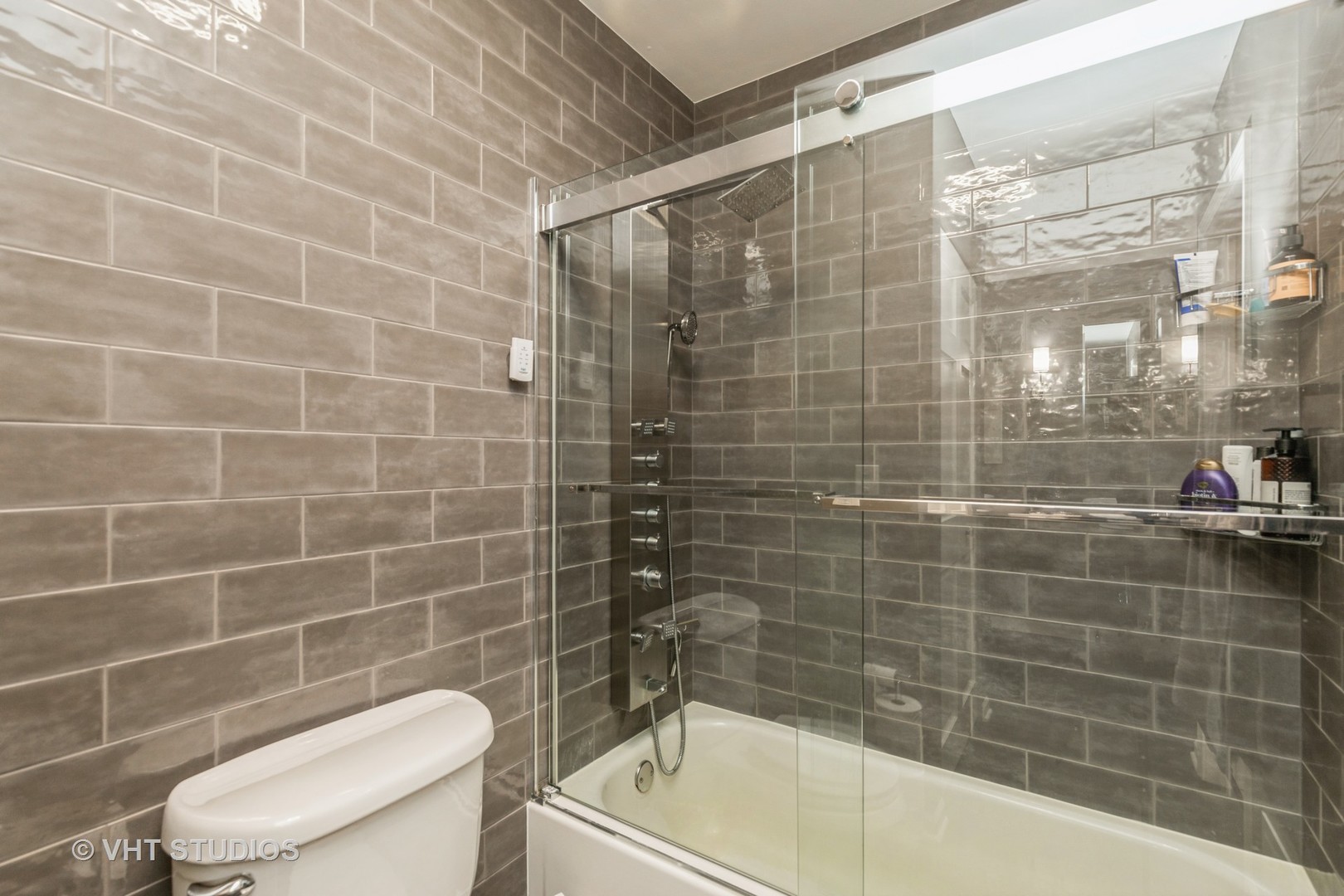317 Old Hunt Road, Fox River Grove, IL 60021