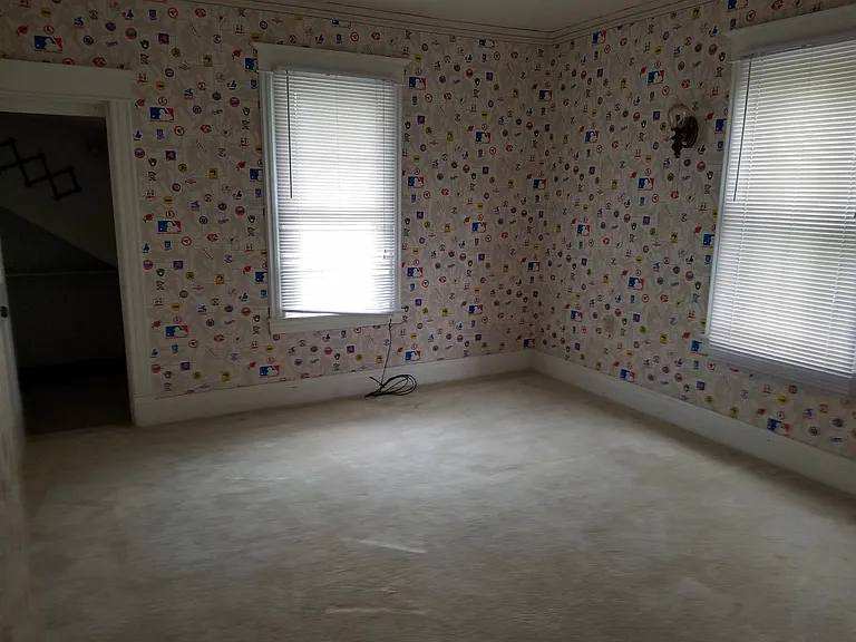 302 N Walnut Street, Wenona, IL 61377