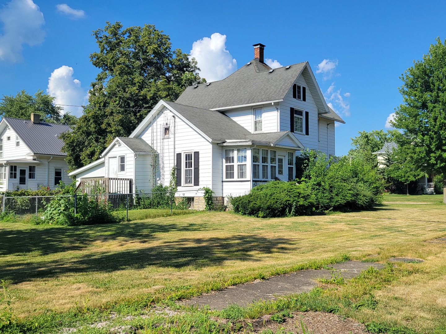 302 N Walnut Street, Wenona, IL 61377