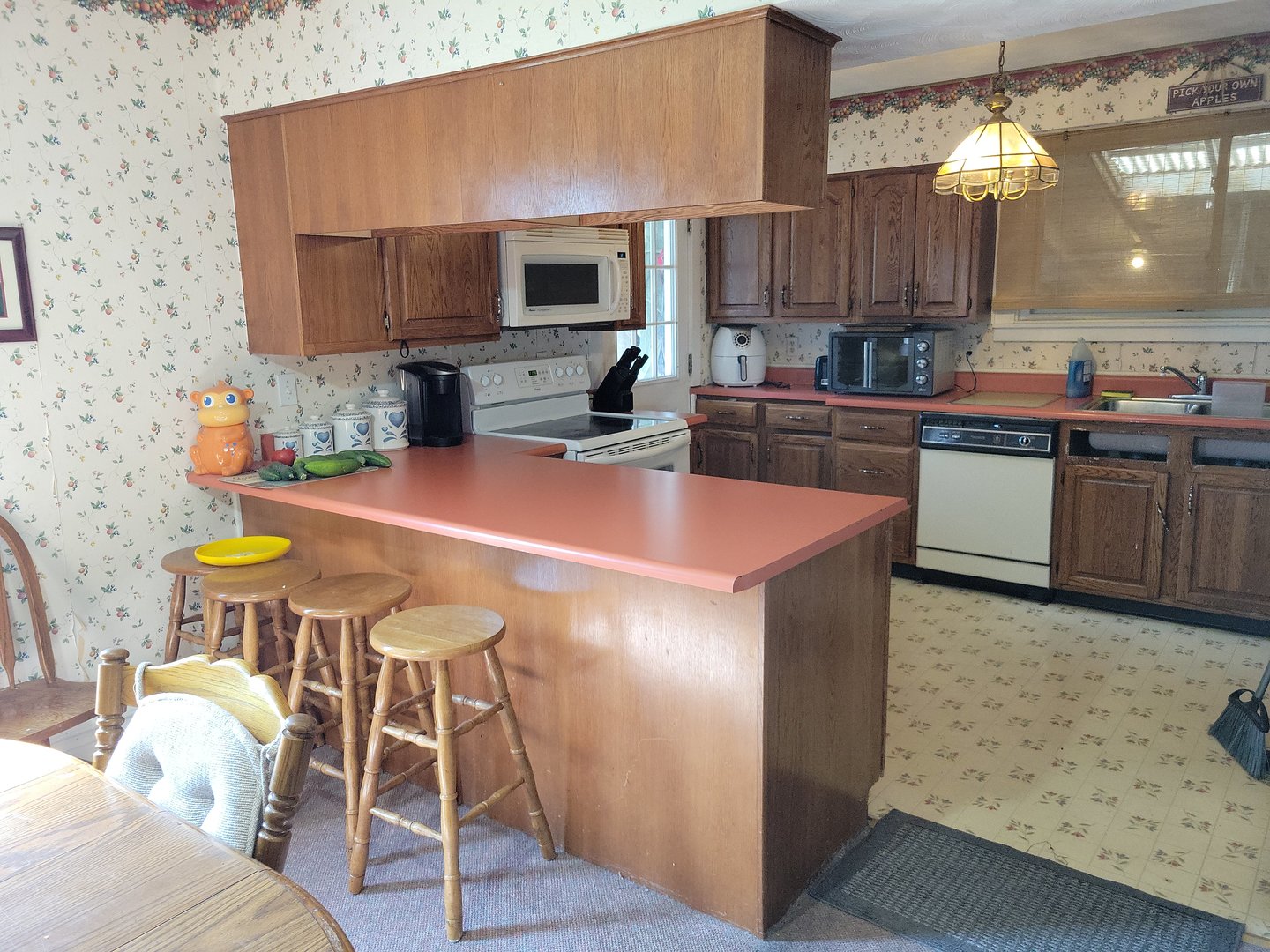 302 N Walnut Street, Wenona, IL 61377