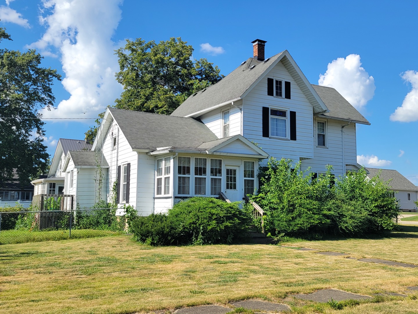 302 N Walnut Street, Wenona, IL 61377