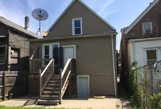 7128 S Carpenter Street, Chicago, IL 60621