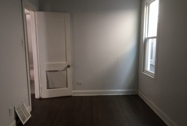 7128 S Carpenter Street, Chicago, IL 60621