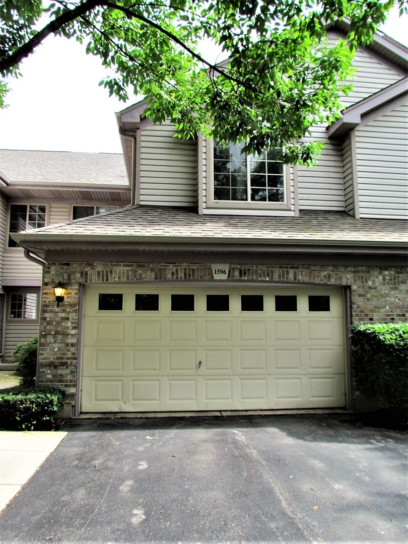 1596 N Saint Marks Place #1596, Palatine, IL 60067