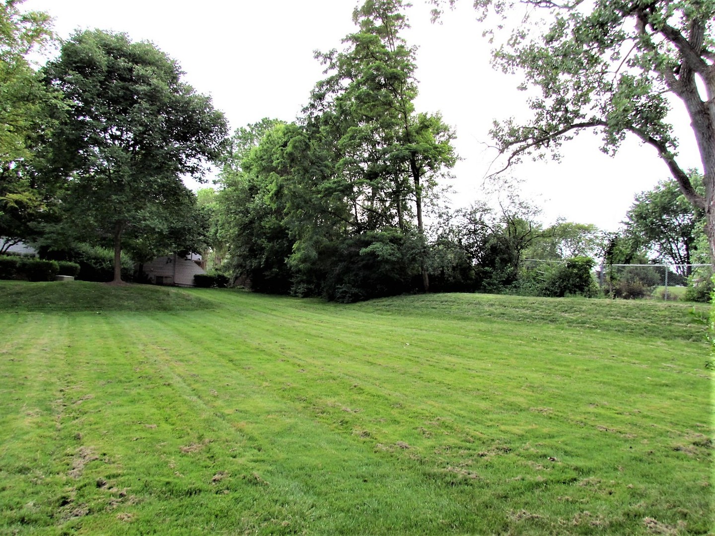 1596 N Saint Marks Place #1596, Palatine, IL 60067