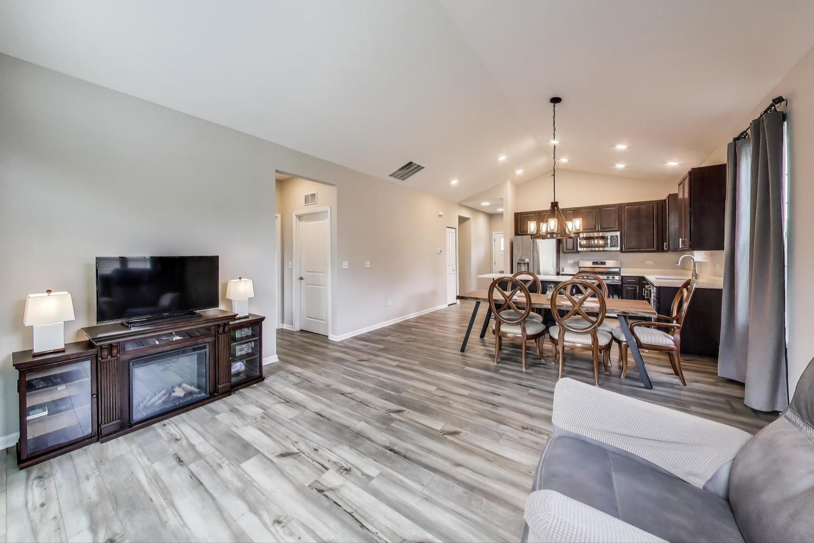 1101 Black Cherry Drive, Crystal Lake, IL 60012