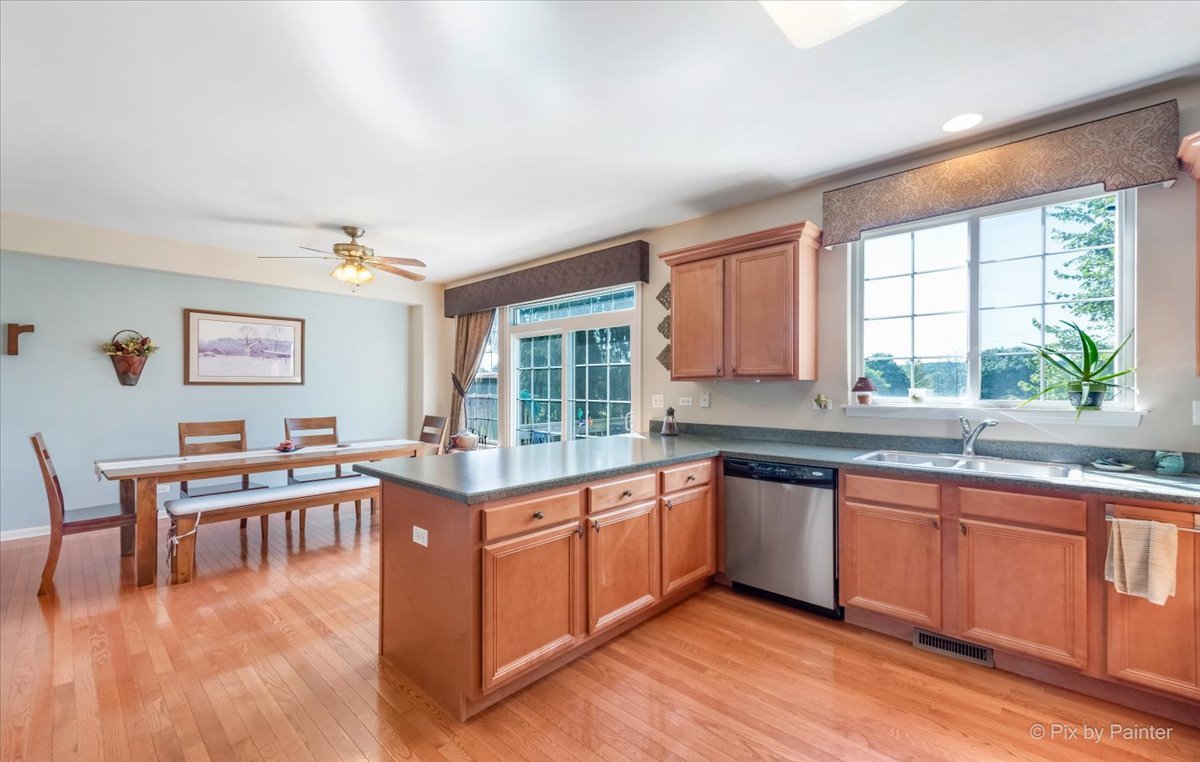 265 Birch Lane, St. Charles, IL 60175