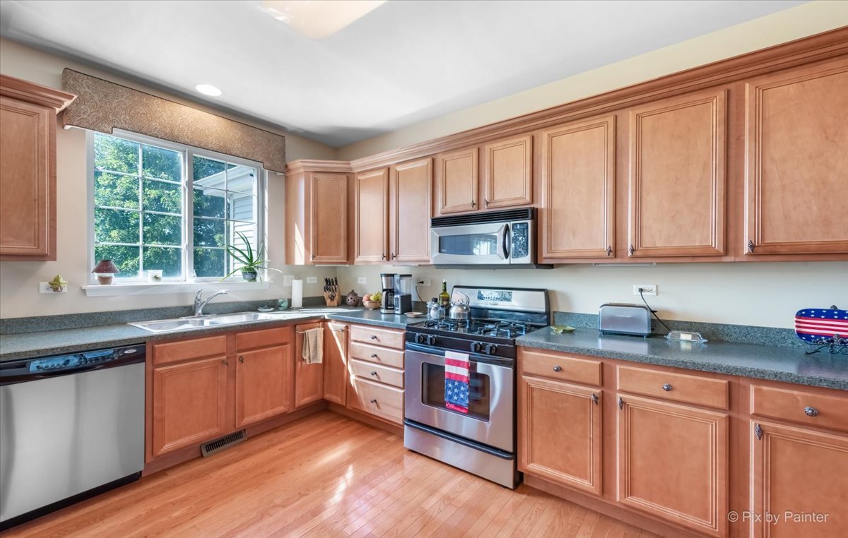 265 Birch Lane, St. Charles, IL 60175