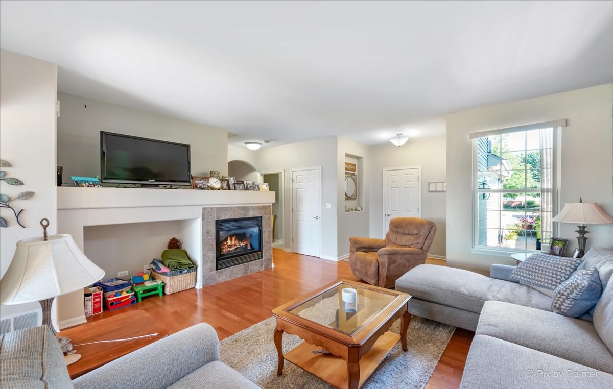 265 Birch Lane, St. Charles, IL 60175