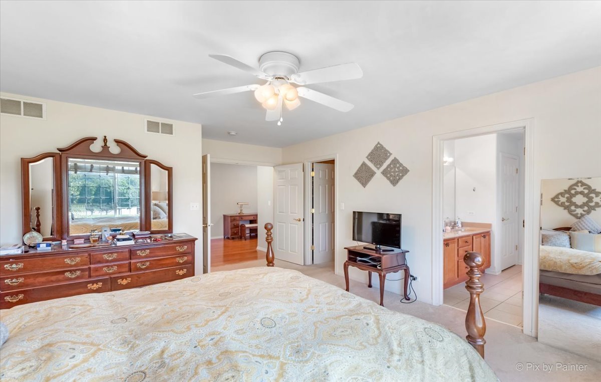 265 Birch Lane, St. Charles, IL 60175