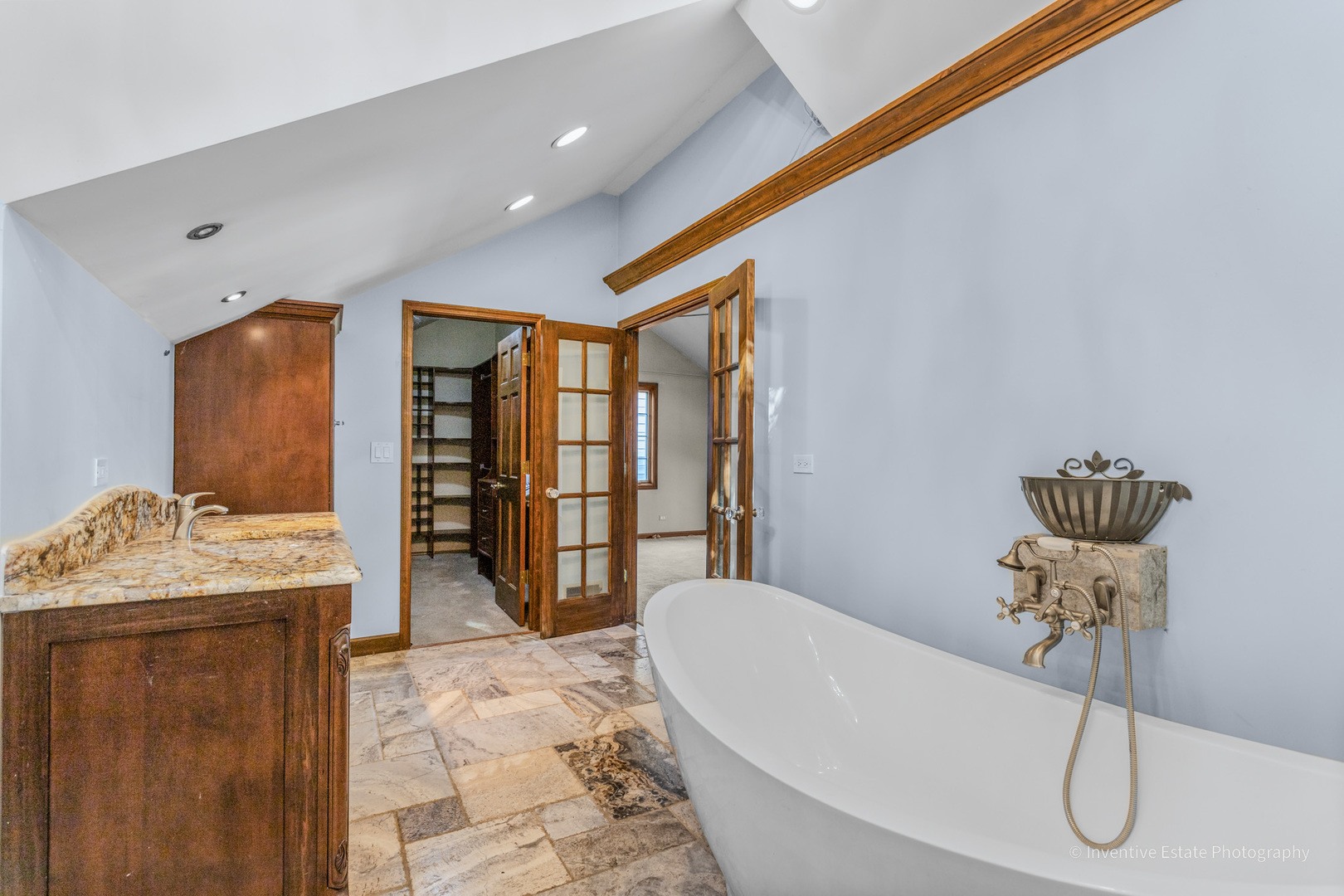 710 Alexandria Drive, Naperville, IL 60565