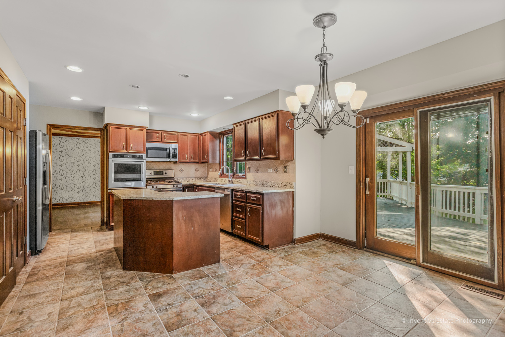 710 Alexandria Drive, Naperville, IL 60565