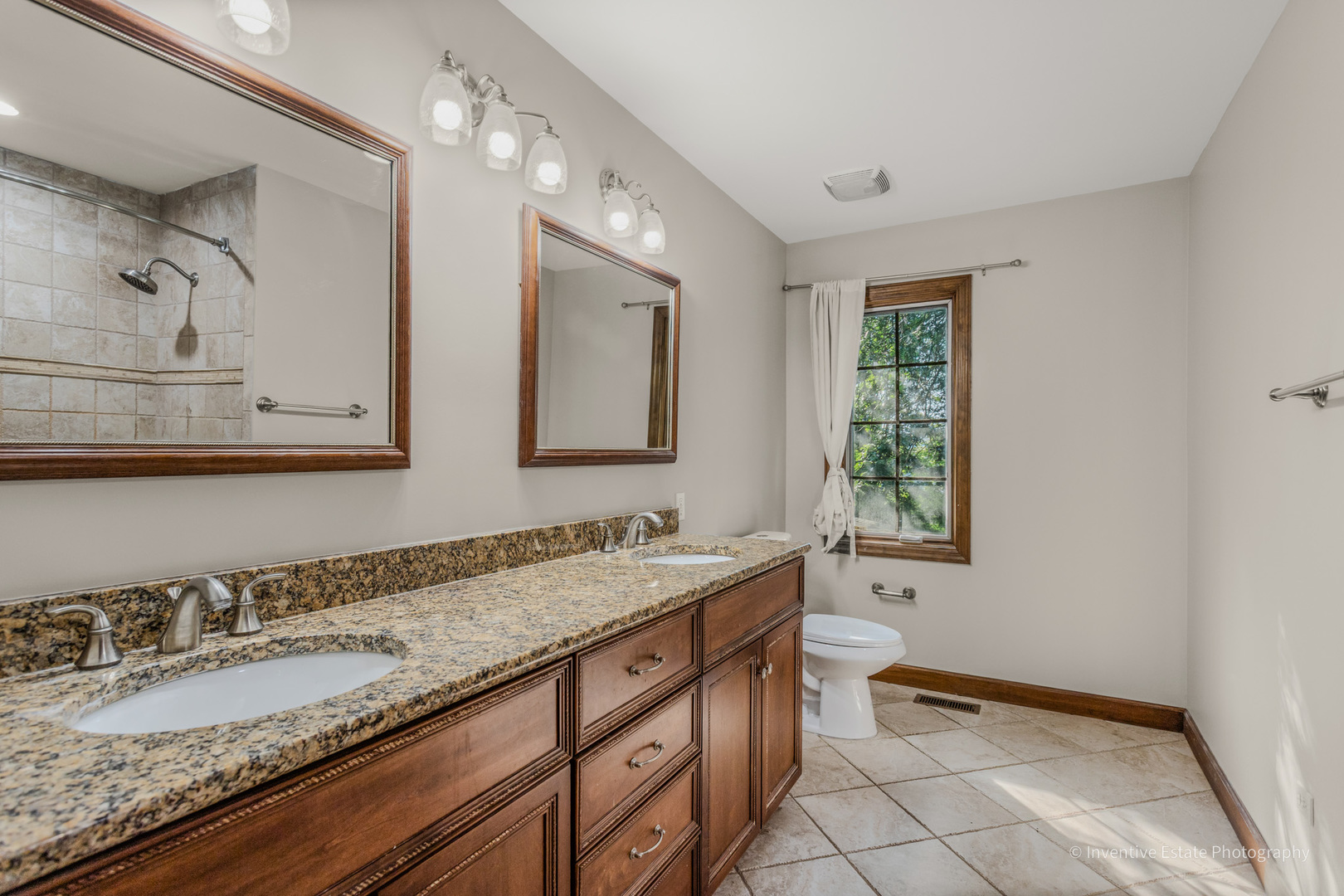 710 Alexandria Drive, Naperville, IL 60565