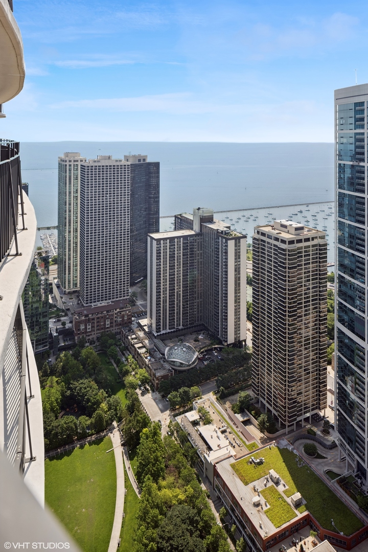225 N Columbus Drive #6001, Chicago, IL 60601
