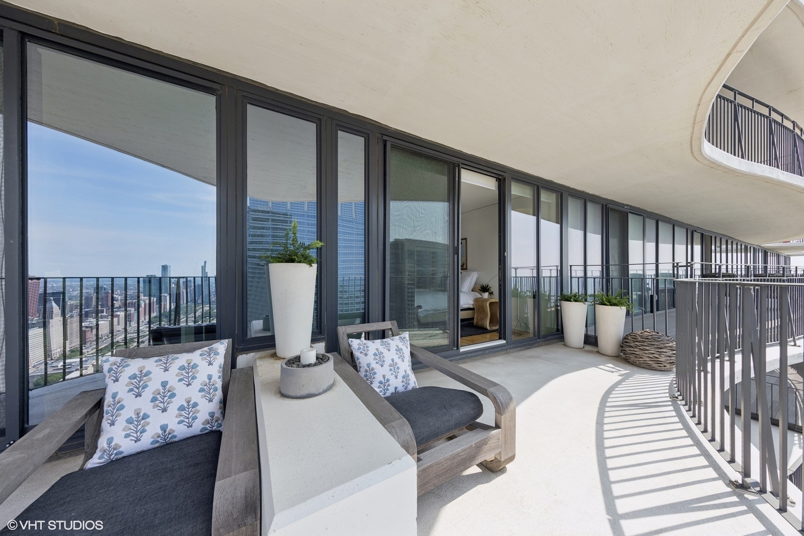 225 N Columbus Drive #6001, Chicago, IL 60601
