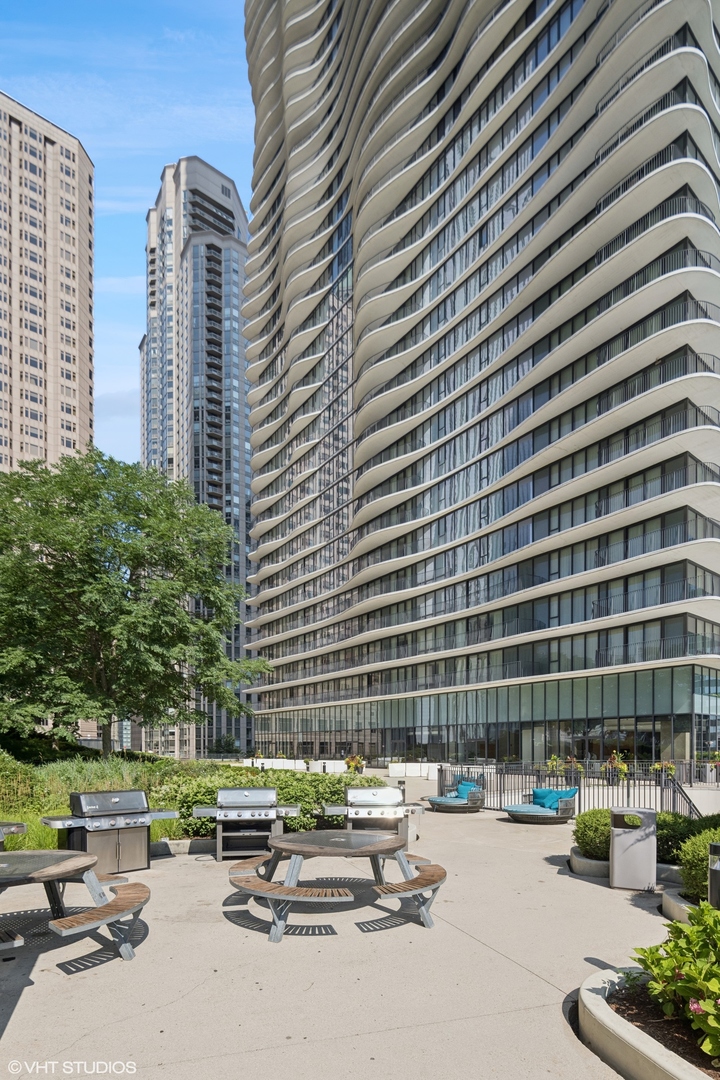 225 N Columbus Drive #6001, Chicago, IL 60601