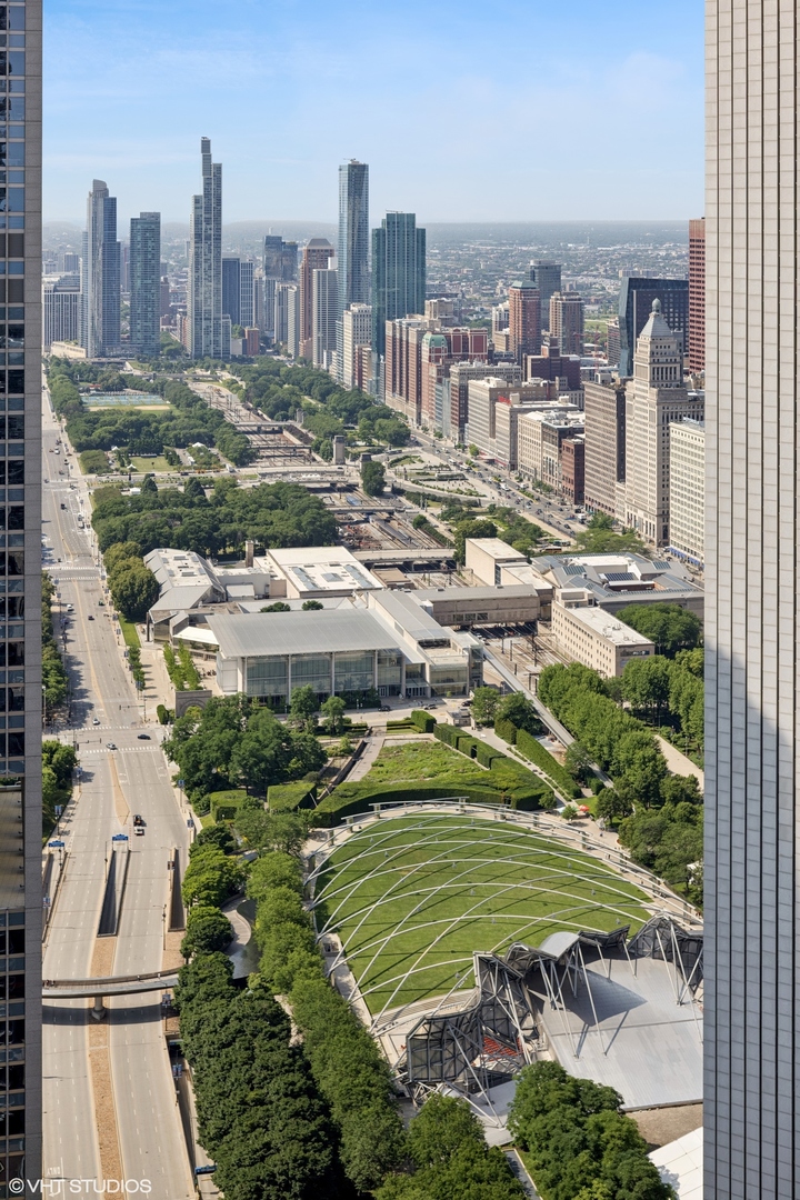 225 N Columbus Drive #6001, Chicago, IL 60601