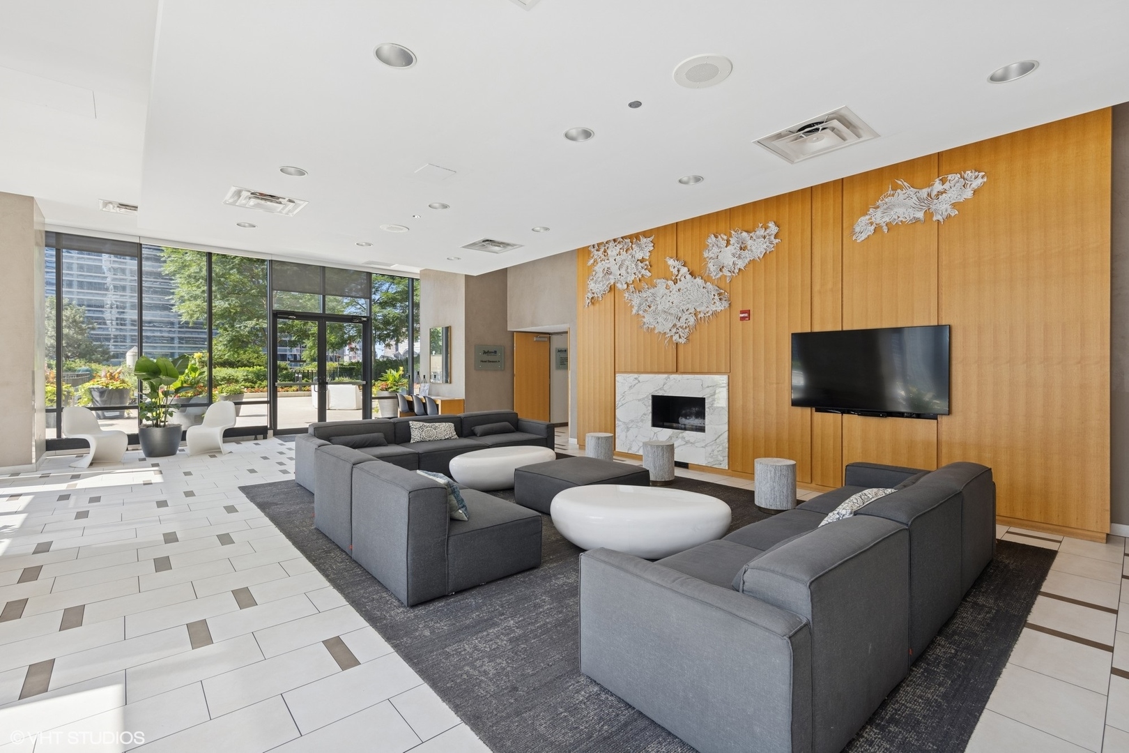 225 N Columbus Drive #6001, Chicago, IL 60601