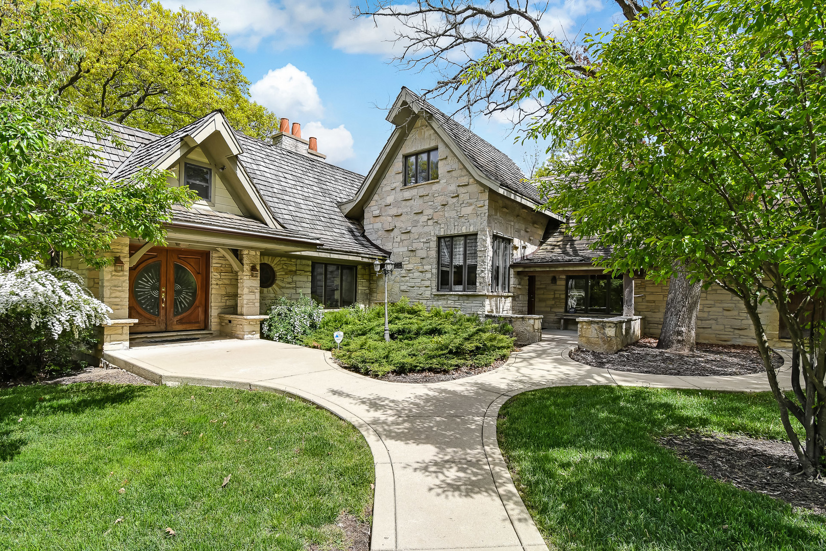 3500 Spring Road, Oak Brook, IL 60523