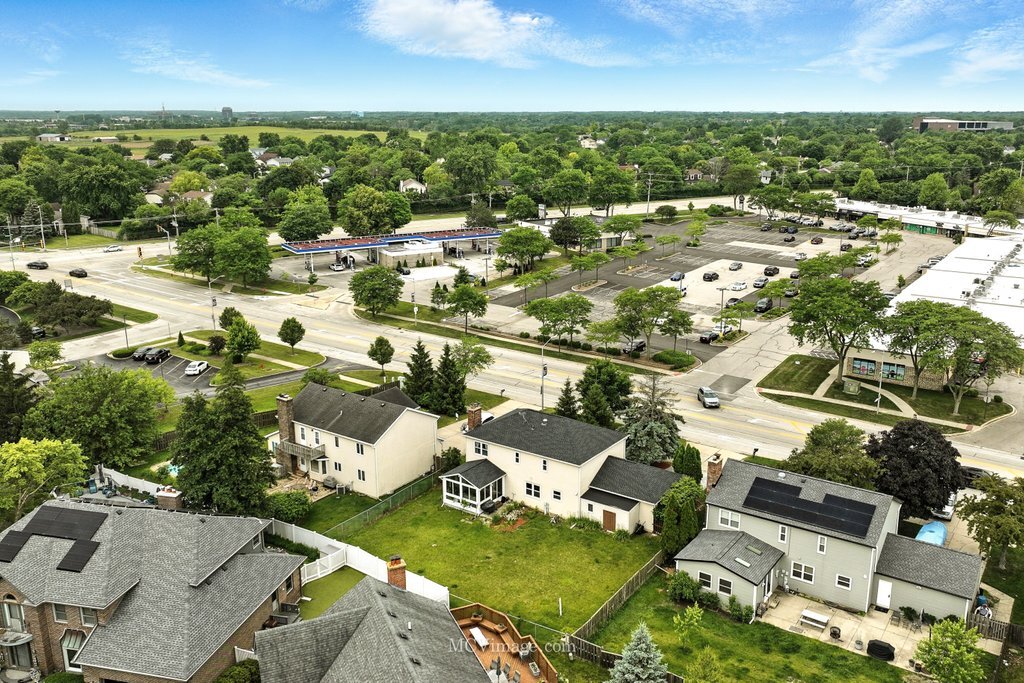 3835 Huntington Boulevard, Hoffman Estates, IL 60192