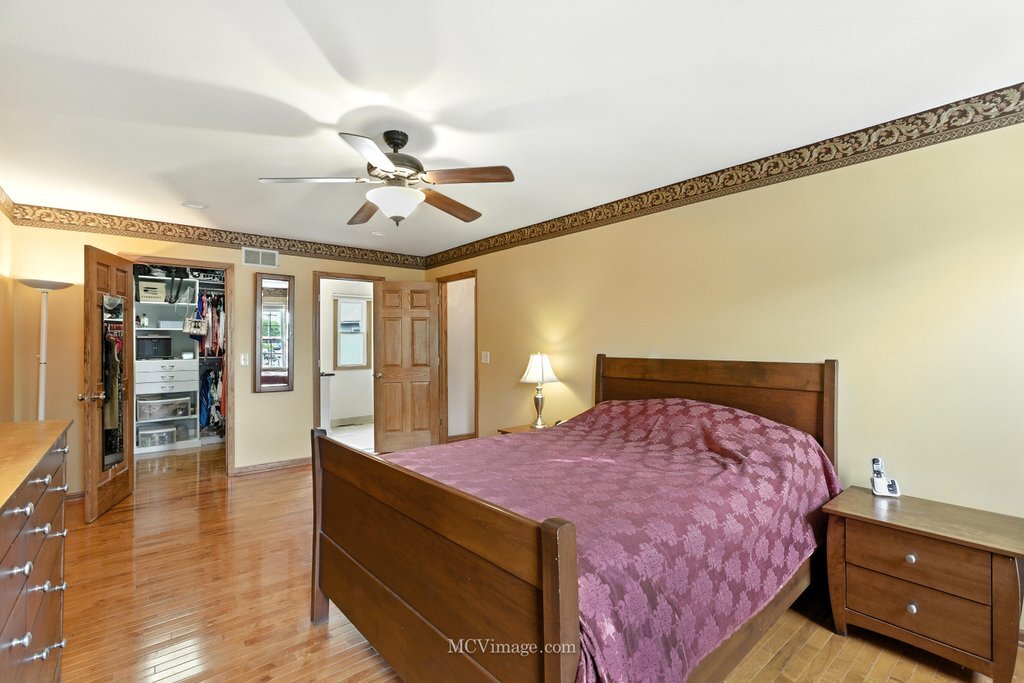 3835 Huntington Boulevard, Hoffman Estates, IL 60192