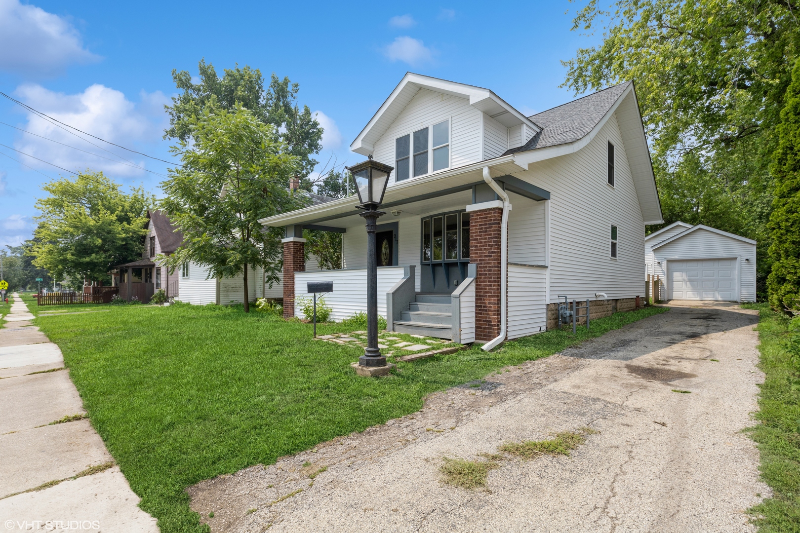 917 N 14th Street, DeKalb, IL 60115