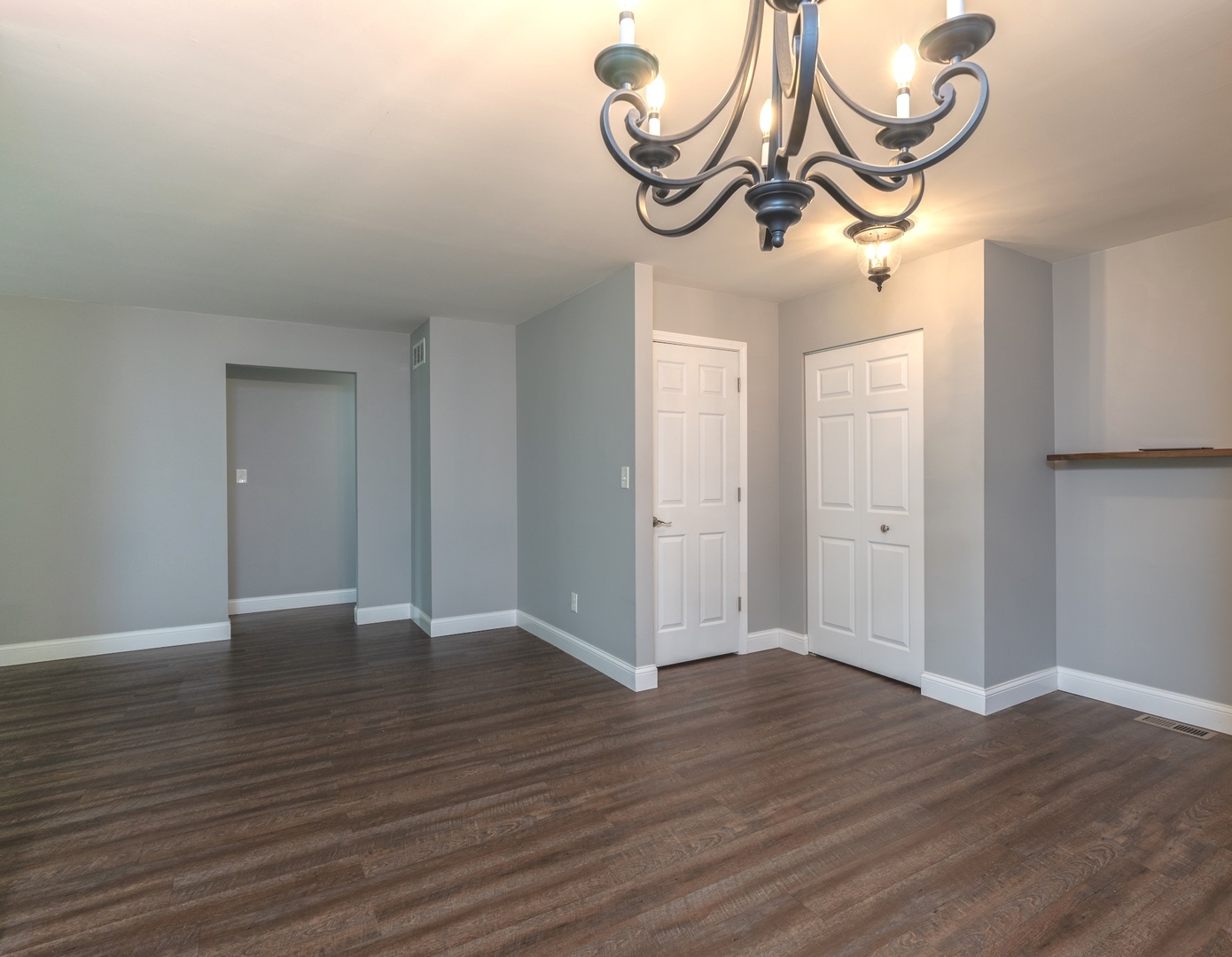 208 Millington Way #208, St. Charles, IL 60174