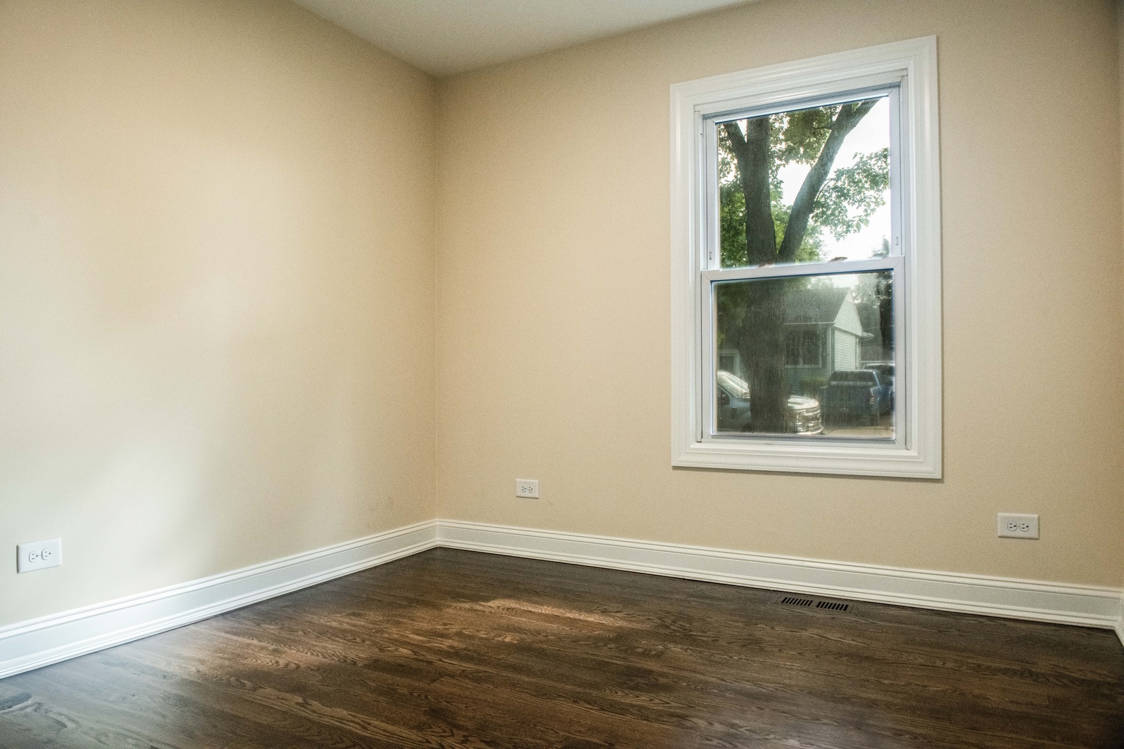 1028 Valley Stream Drive, Wheeling, IL 60090