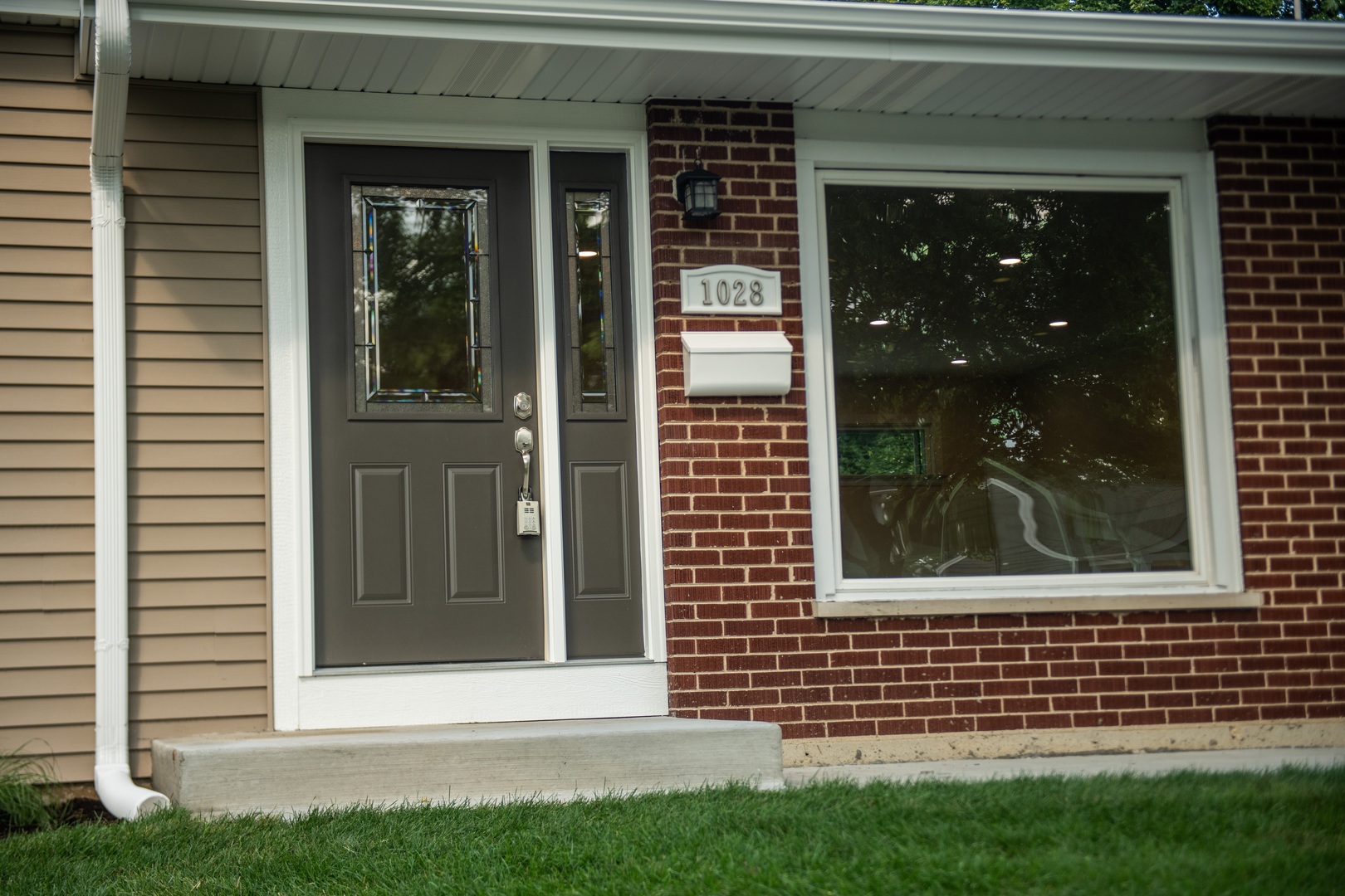1028 Valley Stream Drive, Wheeling, IL 60090