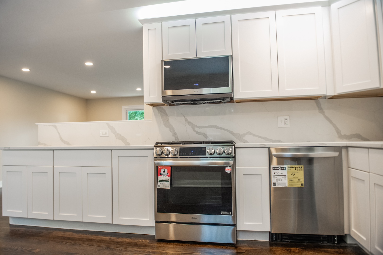 1028 Valley Stream Drive, Wheeling, IL 60090