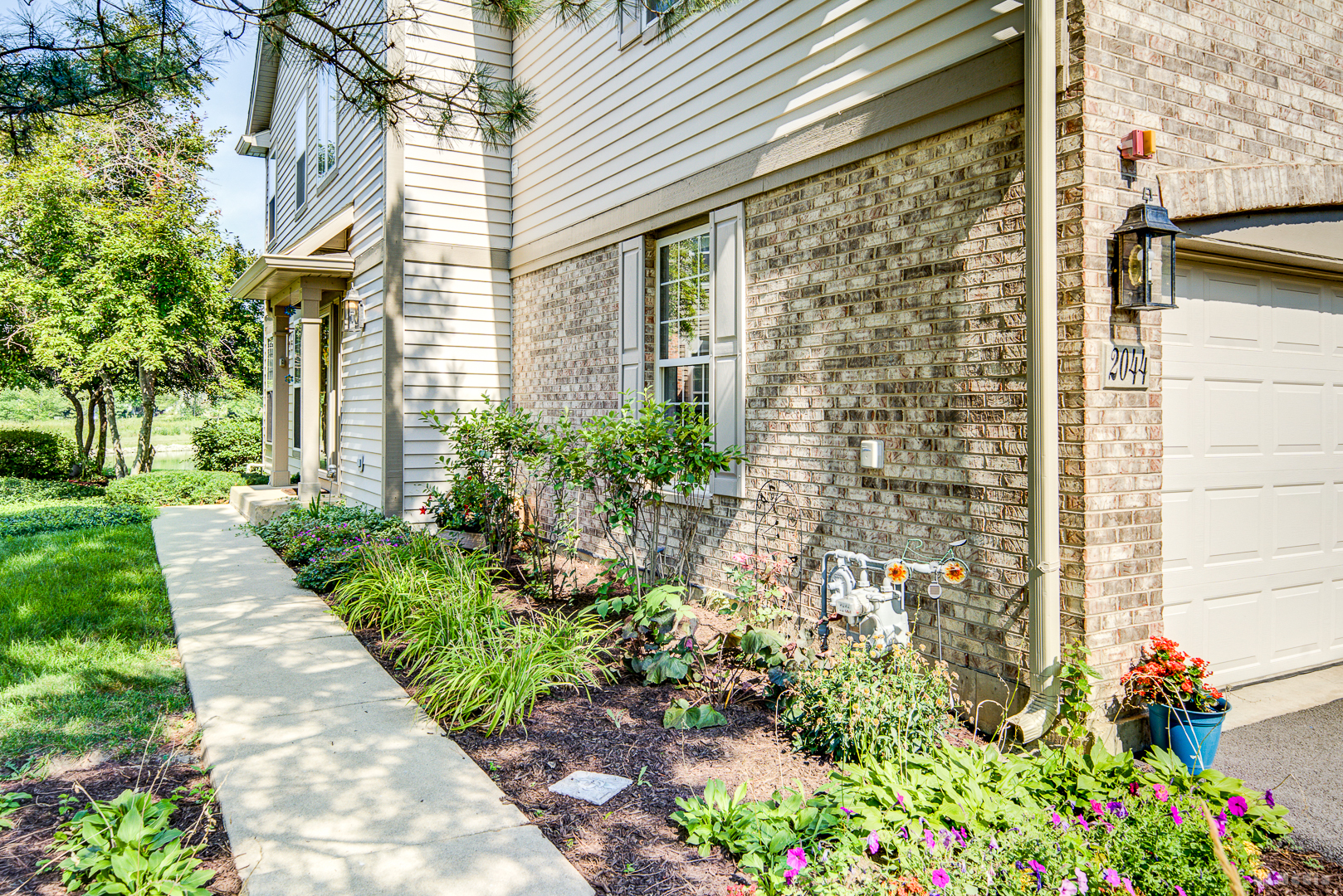 2044 Ivy Ridge Drive #0, Hoffman Estates, IL 60192