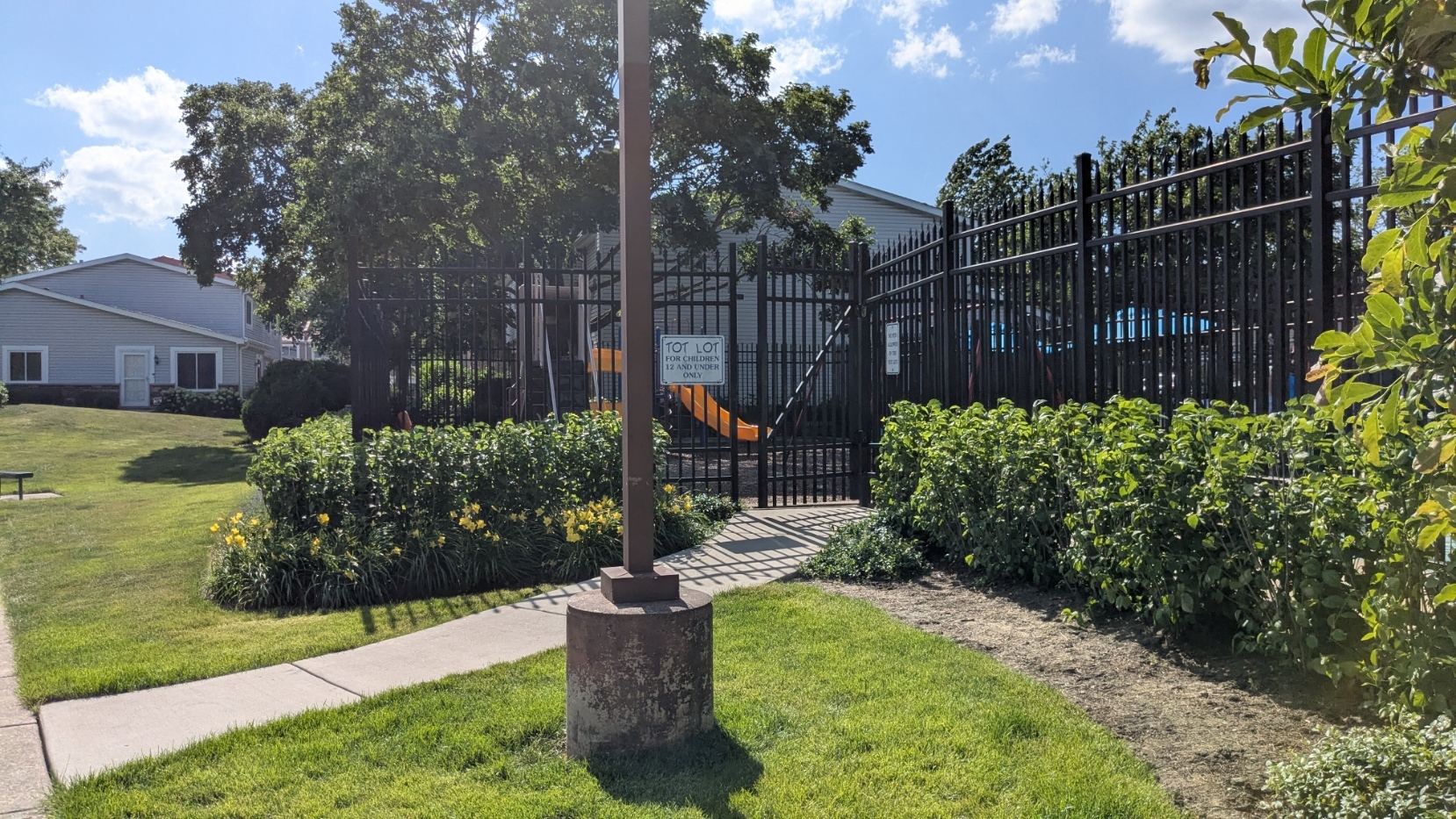 1991 N Williamsburg Drive, Palatine, IL 60074