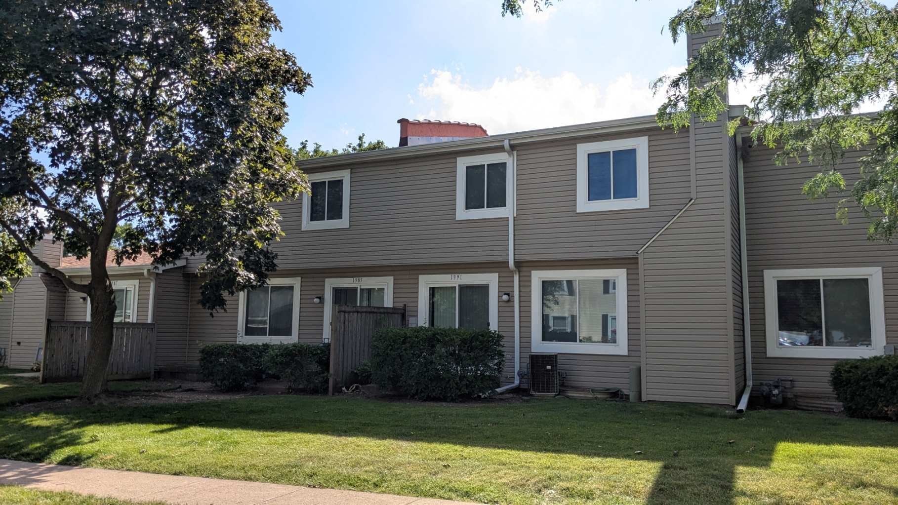 1991 N Williamsburg Drive, Palatine, IL 60074