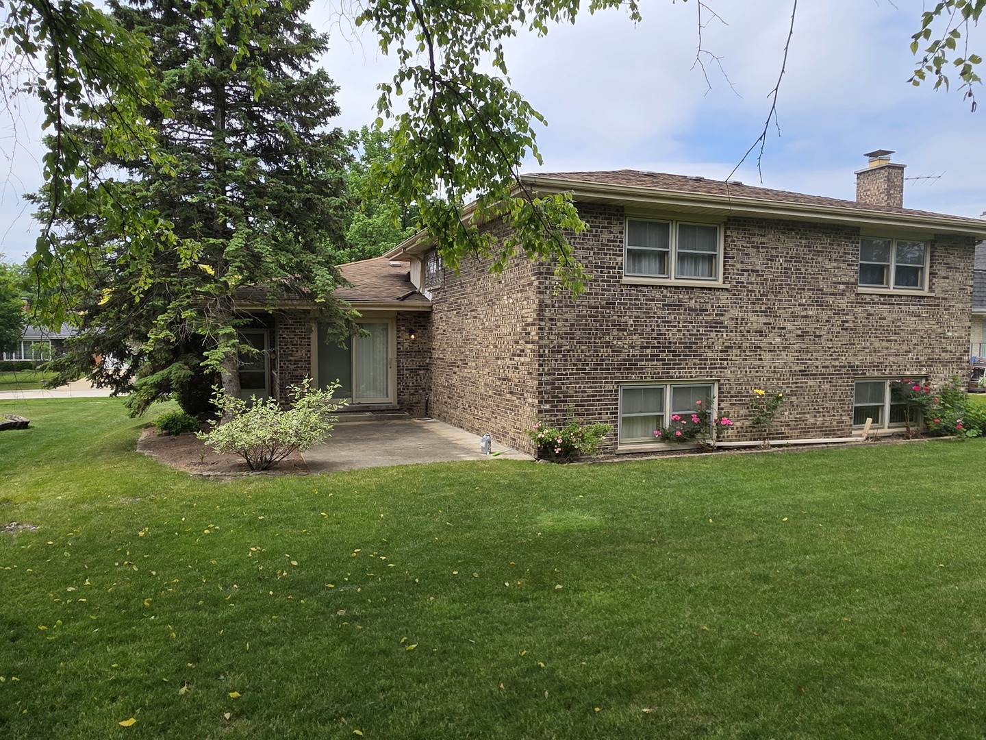 7725 Sawyer Road, Darien, IL 60561